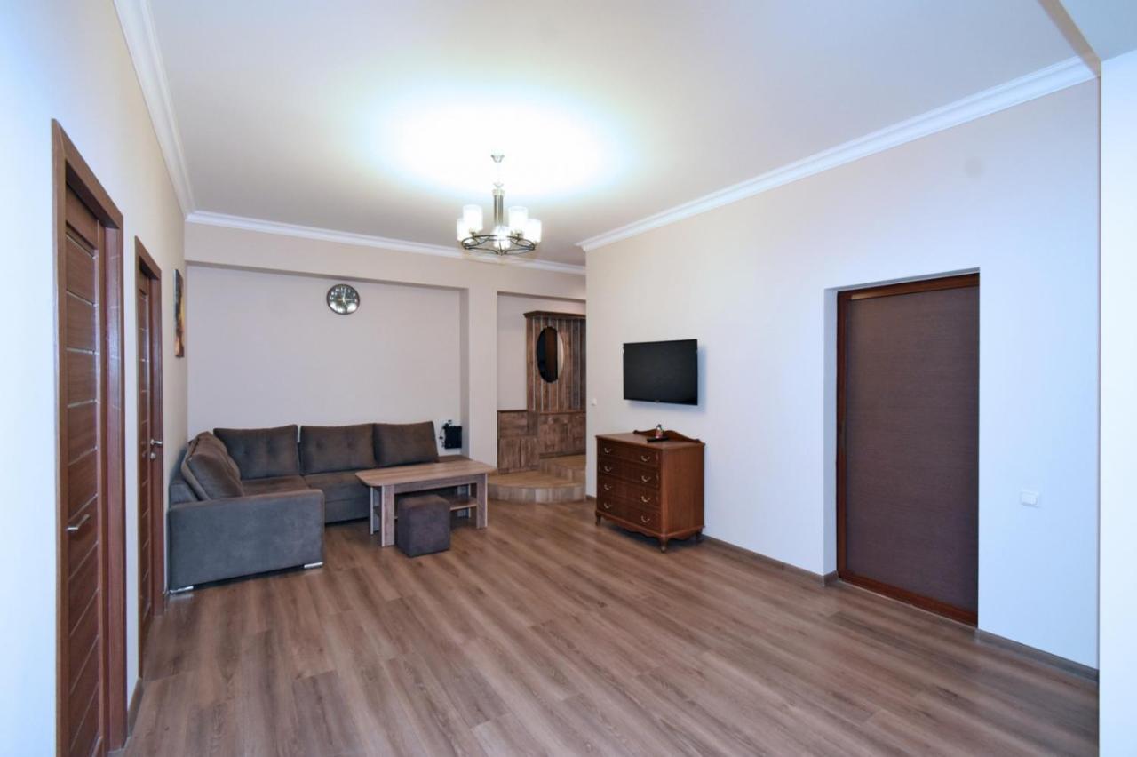 Yerevan Home Buitenkant foto