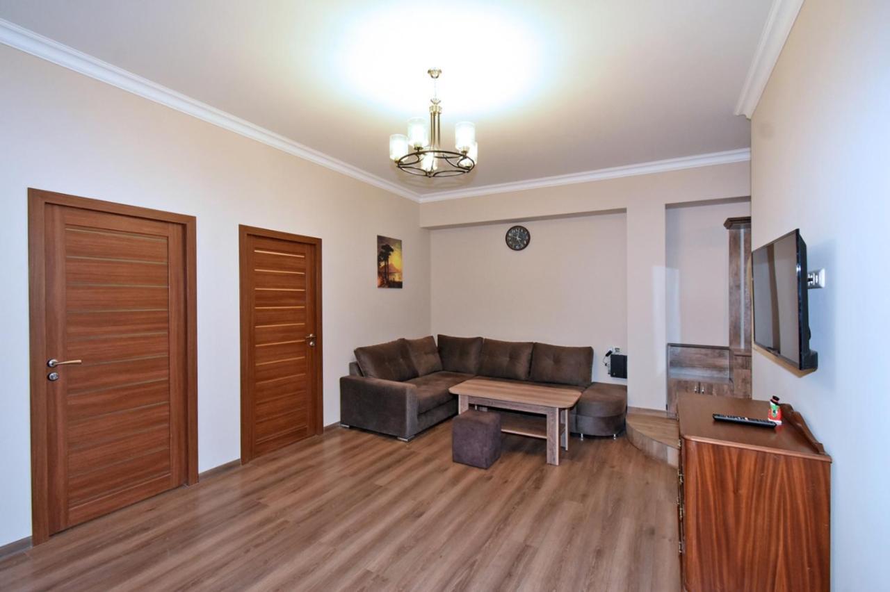 Yerevan Home Buitenkant foto