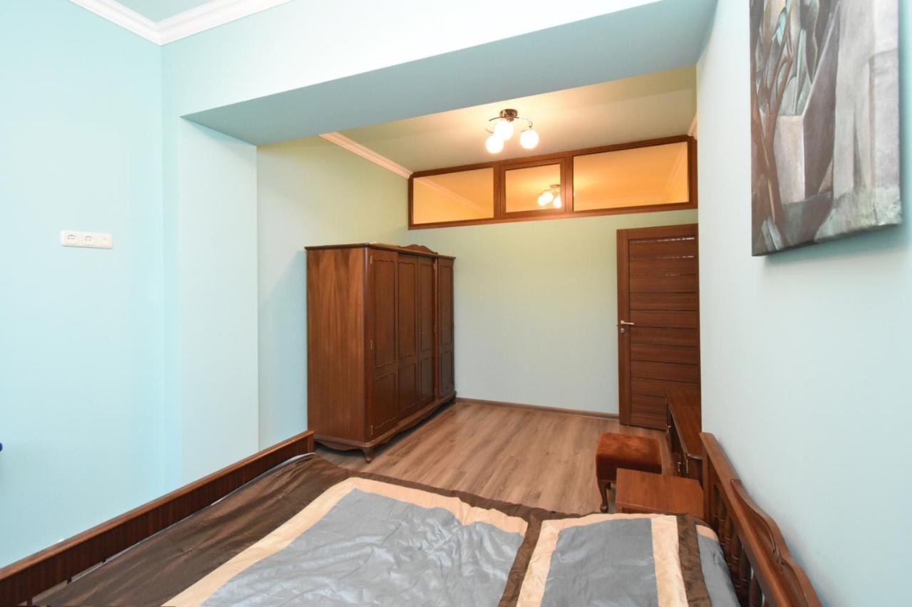 Yerevan Home Buitenkant foto